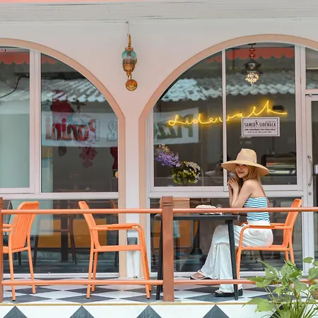 Sidewalk Boutique Hotel-3